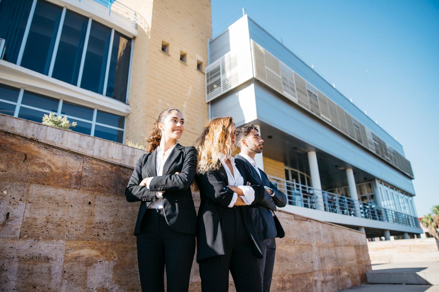 B School Meaning and How it Differs from Regular Colleges